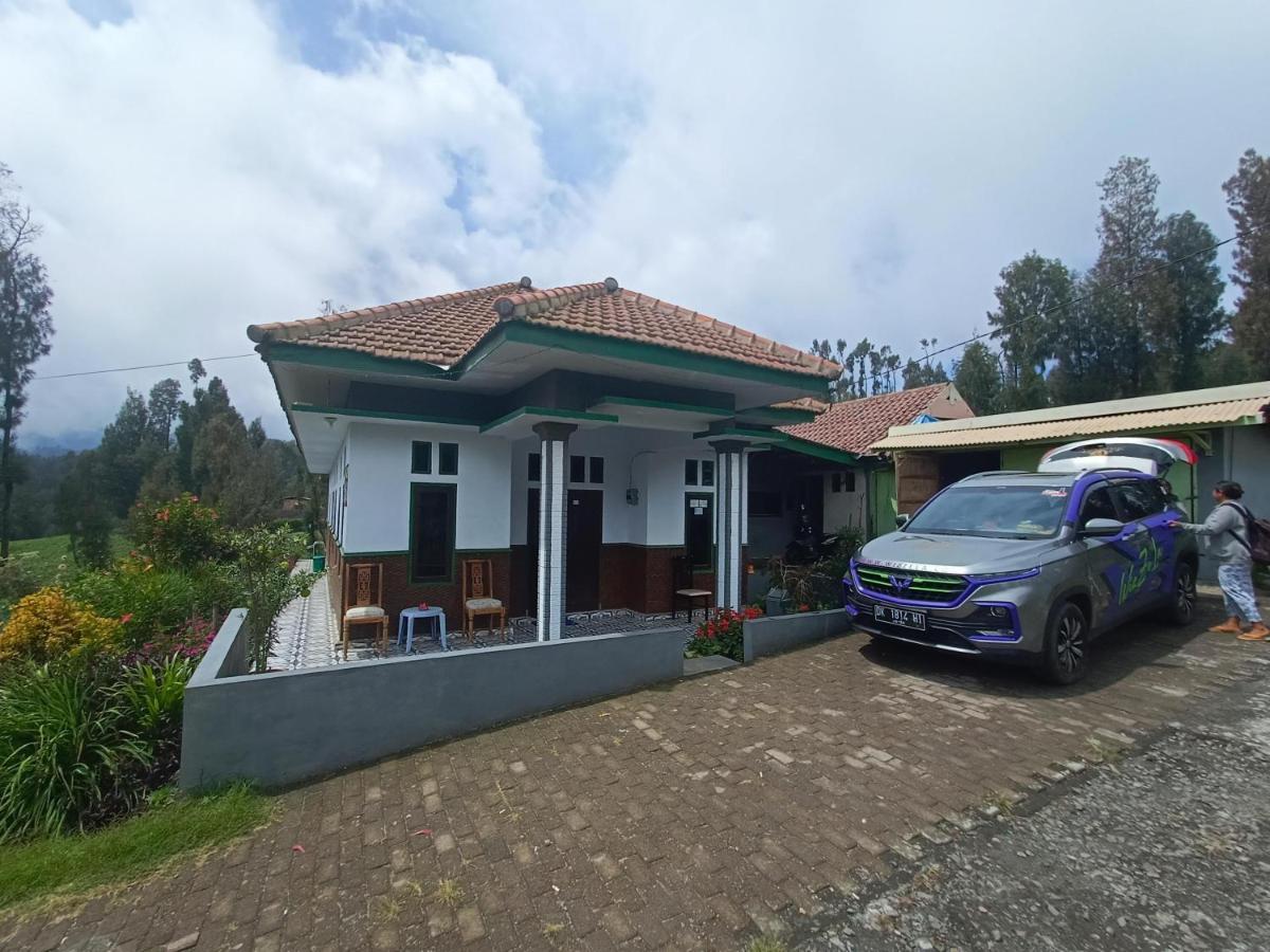 Elen Homestay By Abm Бромо Екстериор снимка