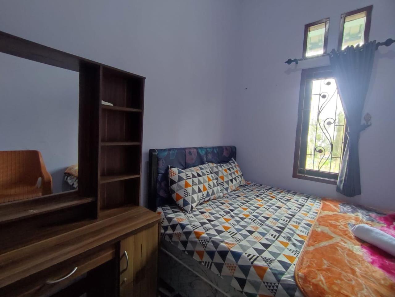 Elen Homestay By Abm Бромо Екстериор снимка